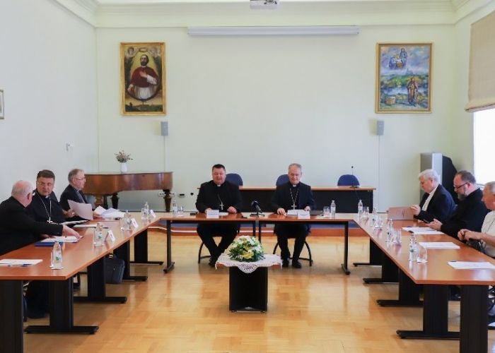 BJELOVARSKO - KRIŽEVAČKI BISKUP MONS. VJEKOSLAV HUZJAK I BISKUPIJA - DOMAĆINI 68. SJEDNICE BISKUPA ZAGREBAČKE CRKVENE POKRAJINE