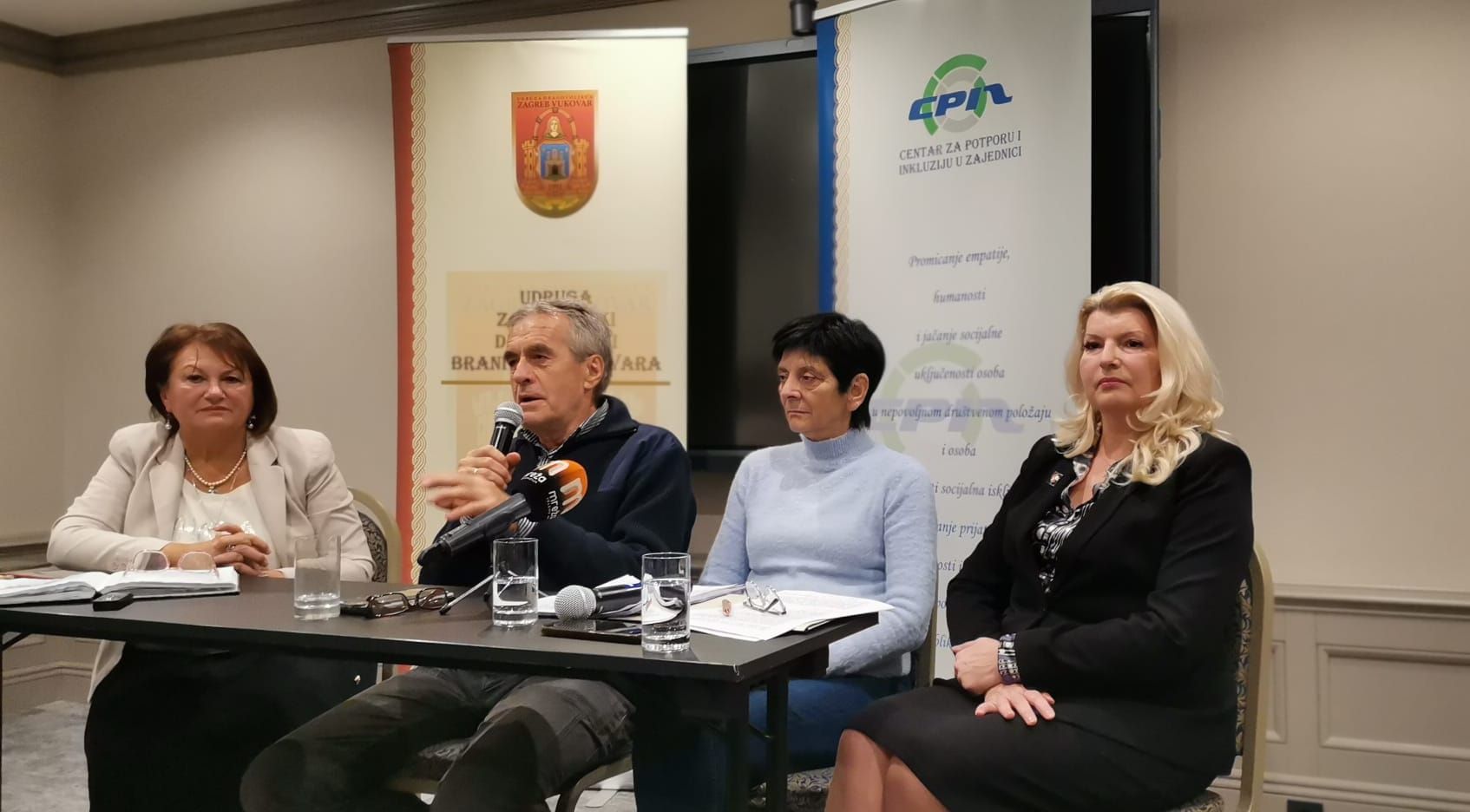 Stručni skup u Zagrebu – „ULOGA MEDIJA NA PERCEPCIJU JAVNOSTI O HRVATSKIM BRANITELJIMA „ Stručni skup u Zagrebu – „ULOGA MEDIJA NA PERCEPCIJU JAVNOSTI O HRVATSKIM BRANITELJIMA „