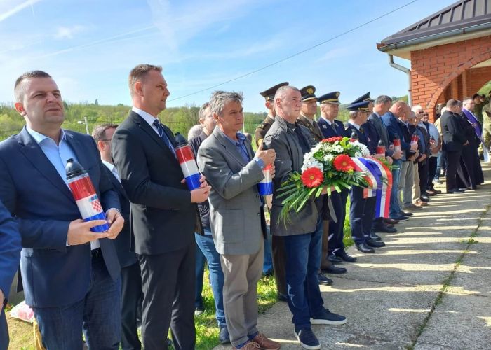 Donji  Mosti: 83. GODINA OD PREŠUĆIVANOG ČETNIČKOG MASAKRA NAD HRVATIMA U DRUGOM SVJETSKOM RATU I PORAĆU
