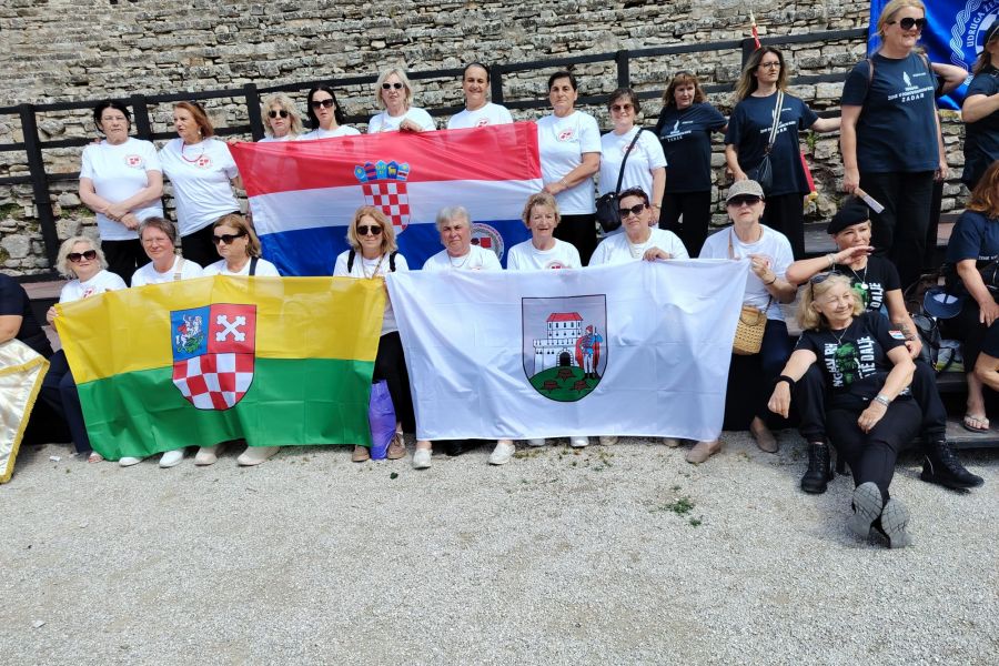 BRANITELJICE IZ CIJELE HRVATSKE NA 8. SUSRETU BRANITELJICA ODRŽANIM POD SLOGANOM „ŽENA- MAJKA-RATNICA“ U PULI DOSTOJANSTVENO OBILJEŽILE  SVOJ DAN