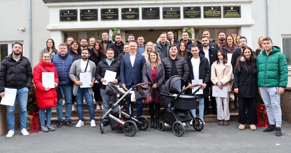 U POTRAZI ZA NAJPRIMAMLJIVIJOM ŽUPANIJOM ZA ŽIVOT, MLADA OBITELJ IZ METROPOLE, ZA ŽIVOT ODABRALA BJELOVAR U POTRAZI ZA NAJPRIMAMLJIVIJOM ŽUPANIJOM ZA ŽIVOT, MLADA OBITELJ IZ METROPOLE, ZA ŽIVOT ODABRALA BJELOVAR