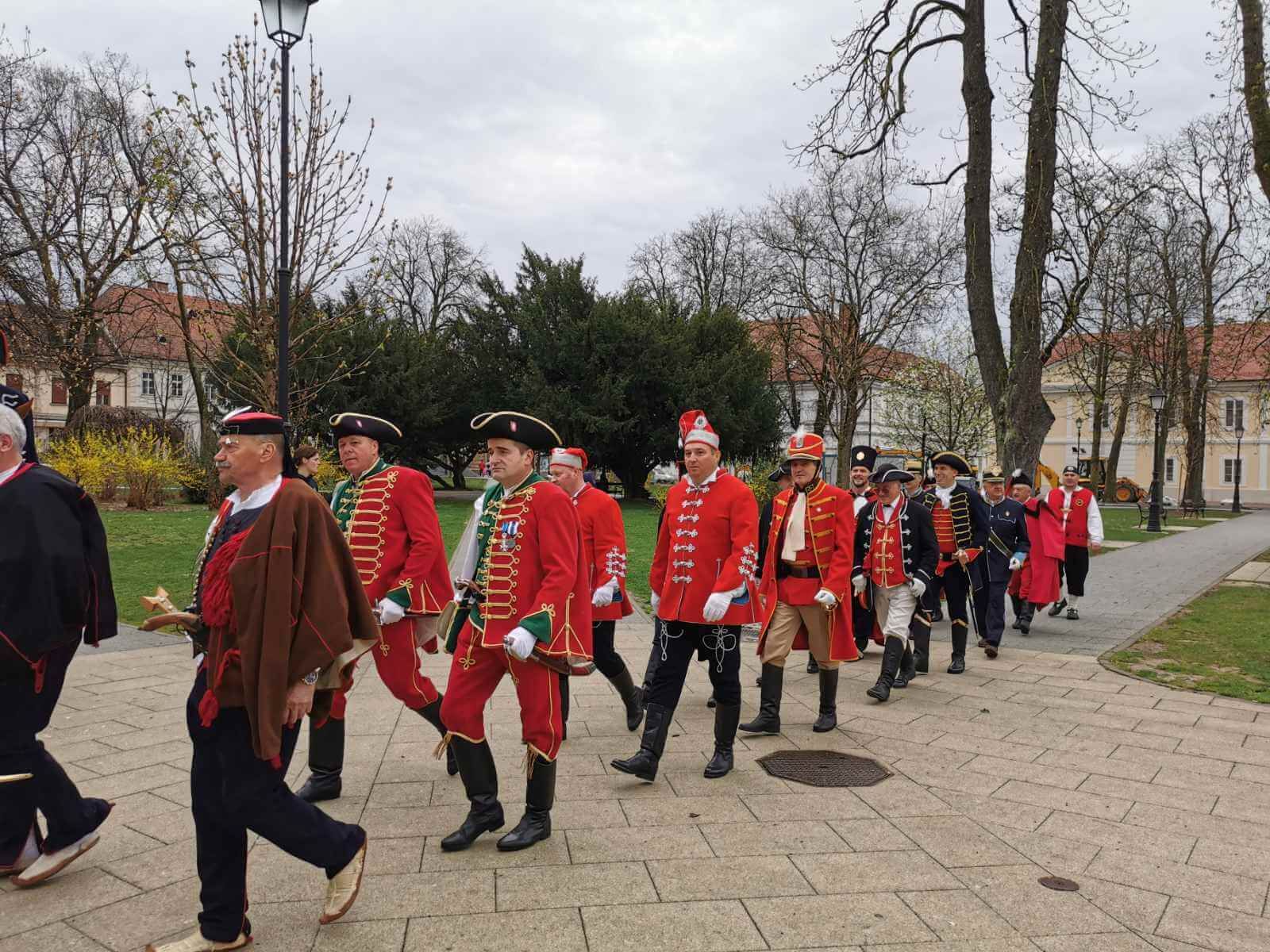 Bjelovarski graničari - Husari, domaćini hrvatskim povijesnim postrojbama HV-a Bjelovarski graničari - Husari, domaćini hrvatskim povijesnim postrojbama HV-a