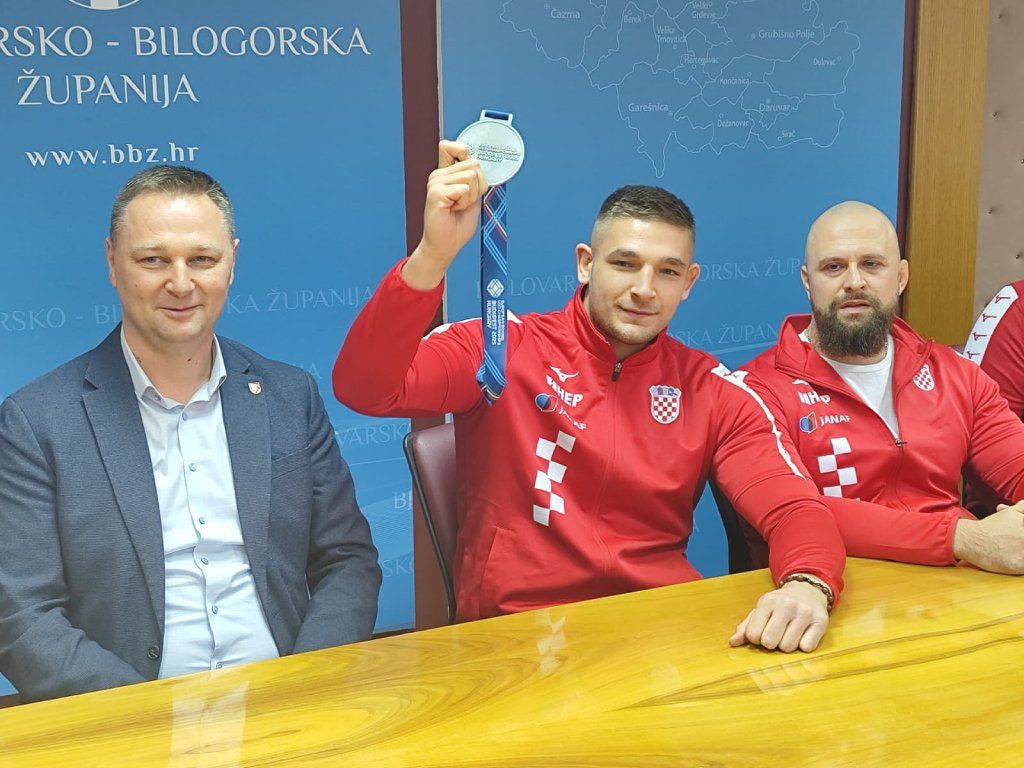 PONOS BJELOVARSKO- BILOGORSKE ŽUPANIJE, MARKO PERKOVIĆ NA PRIMANJU KOD ŽUPANA MARKA MARUŠIĆA PONOS BJELOVARSKO- BILOGORSKE ŽUPANIJE, MARKO PERKOVIĆ NA PRIMANJU KOD ŽUPANA MARKA MARUŠIĆA